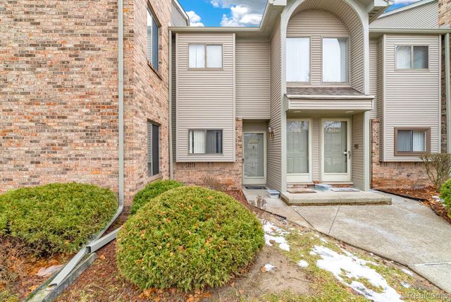 42764 Lilley Pointe Drive, Canton Charter Township, MI 48187