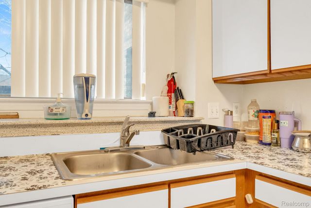 42764 Lilley Pointe Drive, Canton Charter Township, MI 48187