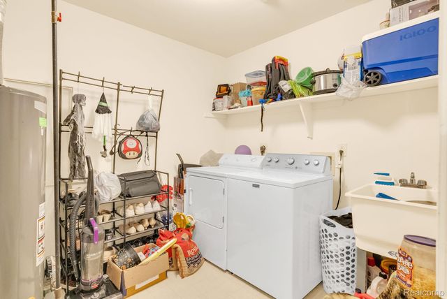 42764 Lilley Pointe Drive, Canton Charter Township, MI 48187