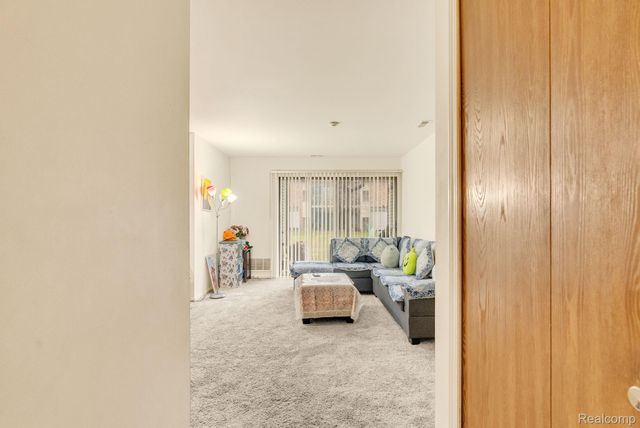 42764 Lilley Pointe Drive, Canton Charter Township, MI 48187