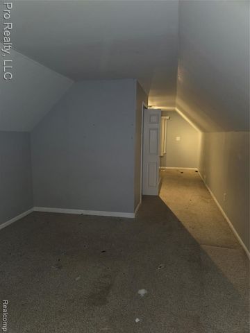 29295 Hillview Street, Roseville, MI 48066