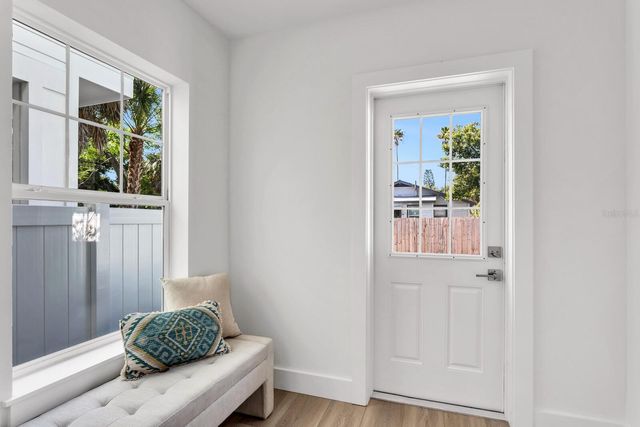 1906 W CHESTNUT STREET, Tampa, FL 33607
