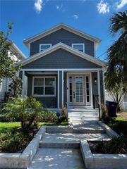 1906 W CHESTNUT STREET, Tampa, FL 33607
