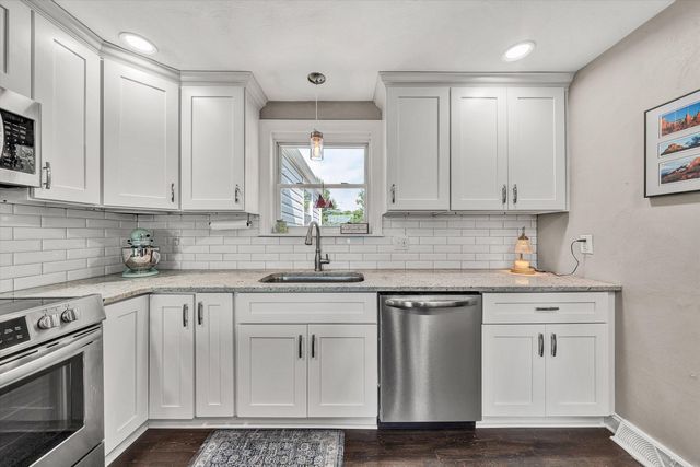 145 Amsterdam RD, Daleville, VA 24083