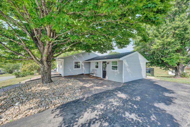 145 Amsterdam RD, Daleville, VA 24083