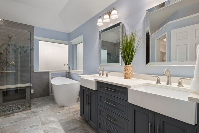 806 Green Apple Drive, Garland, TX 75044