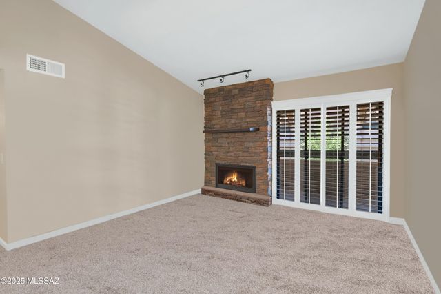 101 S Players Club Dr Apt 11202, Tucson, AZ 85745