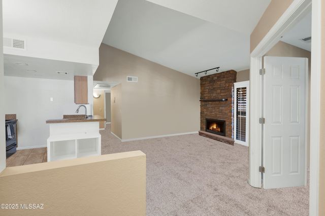 101 S Players Club Dr Apt 11202, Tucson, AZ 85745