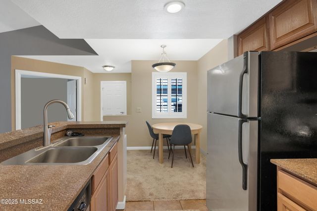 101 S Players Club Dr Apt 11202, Tucson, AZ 85745