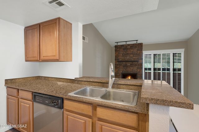 101 S Players Club Dr Apt 11202, Tucson, AZ 85745