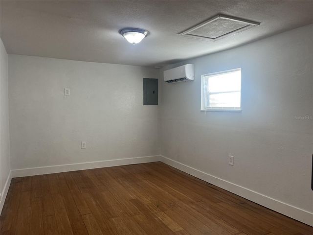 648 E 1 STREET, Apopka, FL 32703