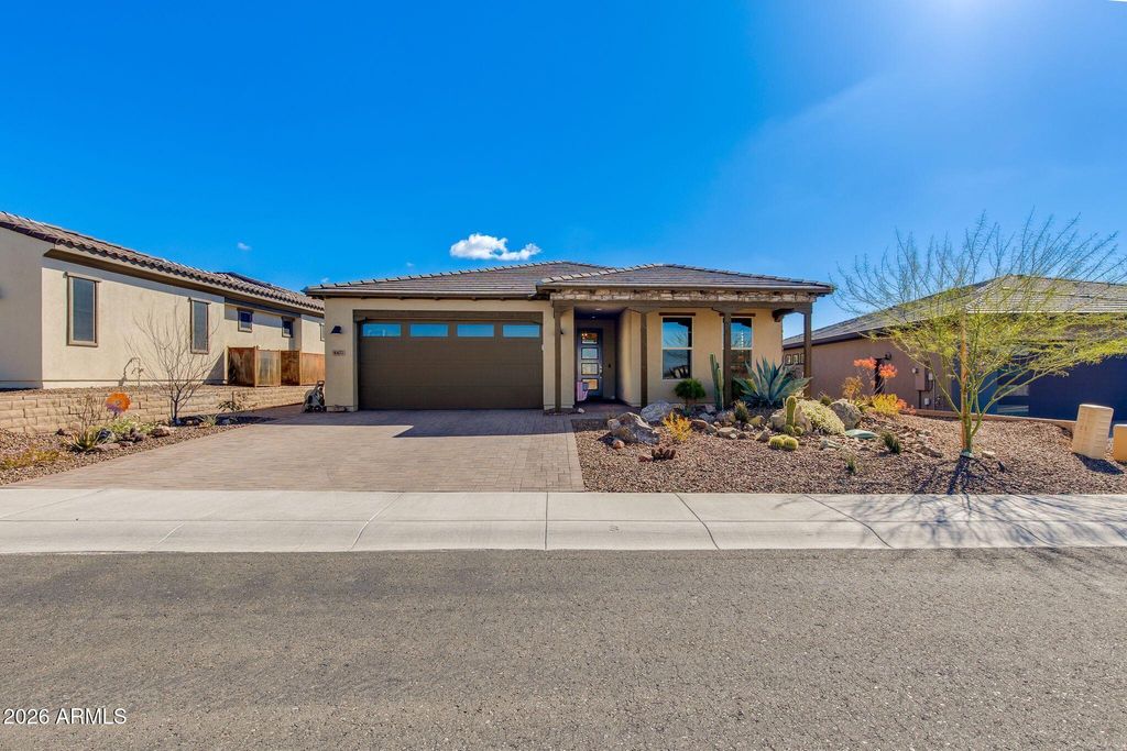 4427 BUCKING BRONCO Road, Wickenburg, AZ 85390 — photo 2