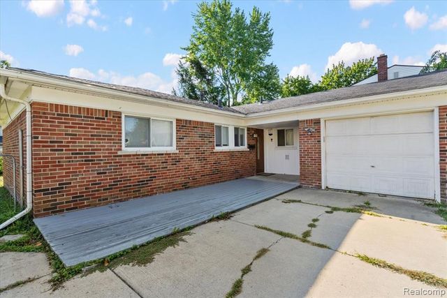 23050 Glenmoor Heights, Farmington Hills, MI 48336