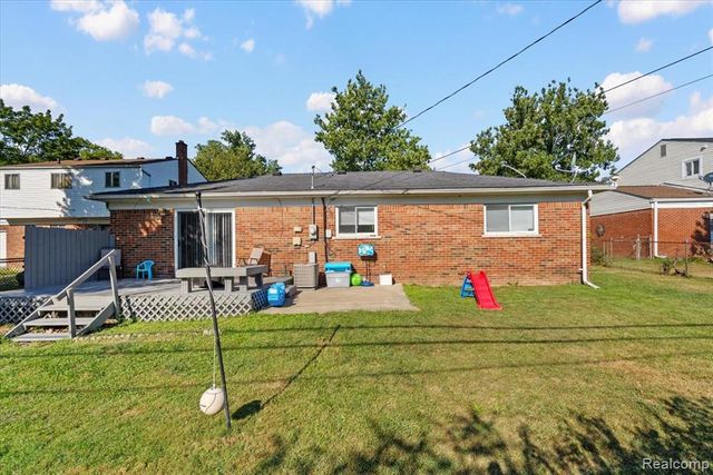 23050 Glenmoor Heights, Farmington Hills, MI 48336