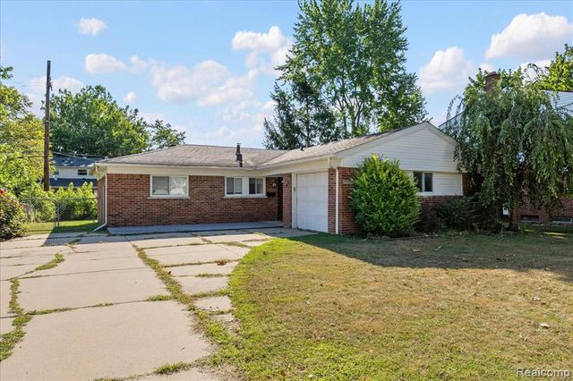 23050 Glenmoor Heights, Farmington Hills, MI 48336