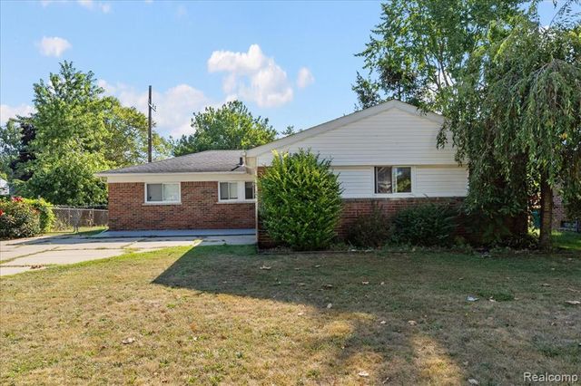 23050 Glenmoor Heights, Farmington Hills, MI 48336