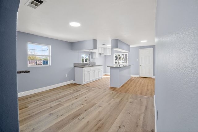 1360 E Fir Street, Lindsay, CA 93247