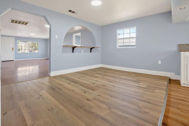 1360 E Fir Street, Lindsay, CA 93247