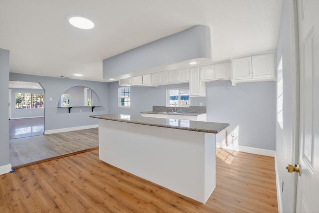 1360 E Fir Street, Lindsay, CA 93247