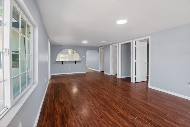 1360 E Fir Street, Lindsay, CA 93247