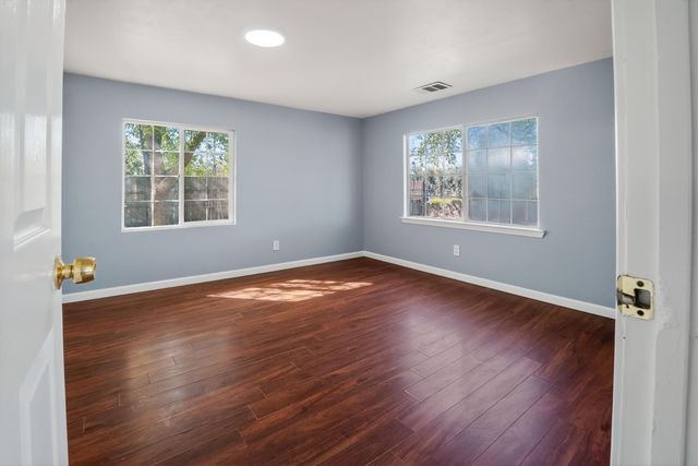 1360 E Fir Street, Lindsay, CA 93247