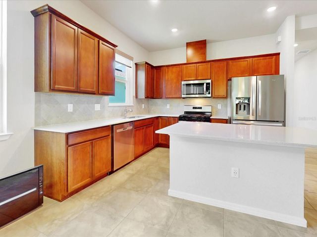 2542 CLIFF WAY, St Cloud, FL 34771
