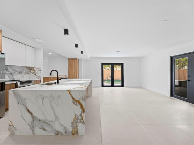 949 Lighthouse Drive, North Palm Beach, FL 33408