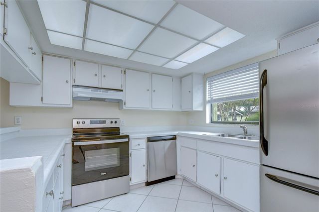 230 CYPRESS PLACE, Oldsmar, FL 34677