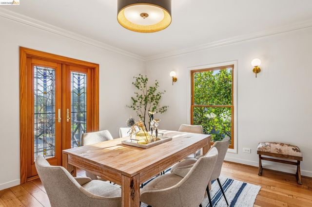 11 Parkside Dr, Piedmont, CA 94611