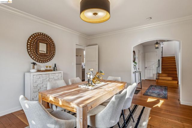 11 Parkside Dr, Piedmont, CA 94611