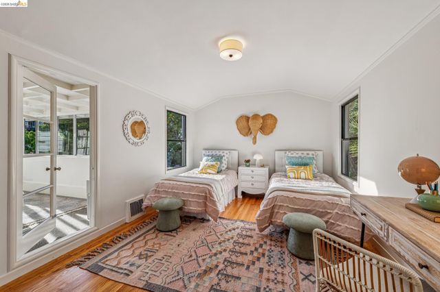 11 Parkside Dr, Piedmont, CA 94611