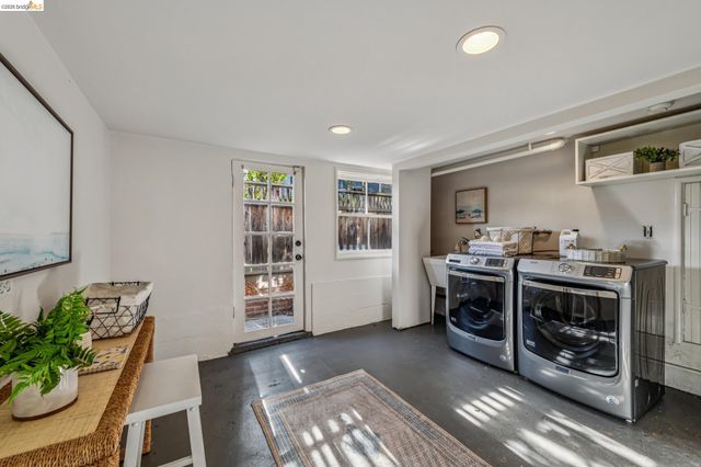 11 Parkside Dr, Piedmont, CA 94611