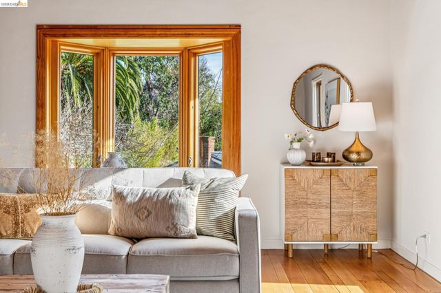 11 Parkside Dr, Piedmont, CA 94611