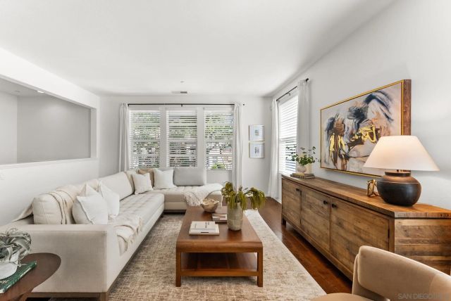 10103 Little Leaf, Santee, CA 92071