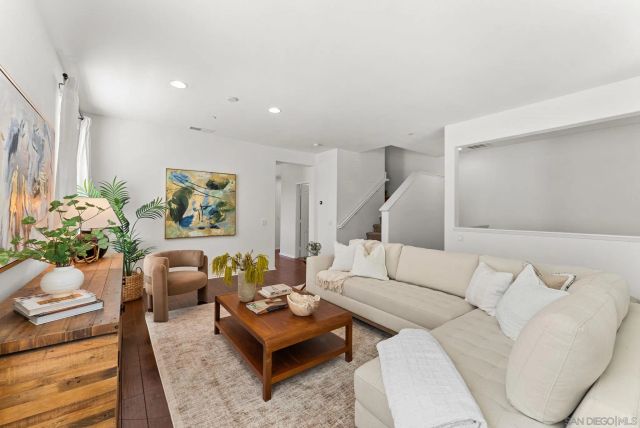 10103 Little Leaf, Santee, CA 92071