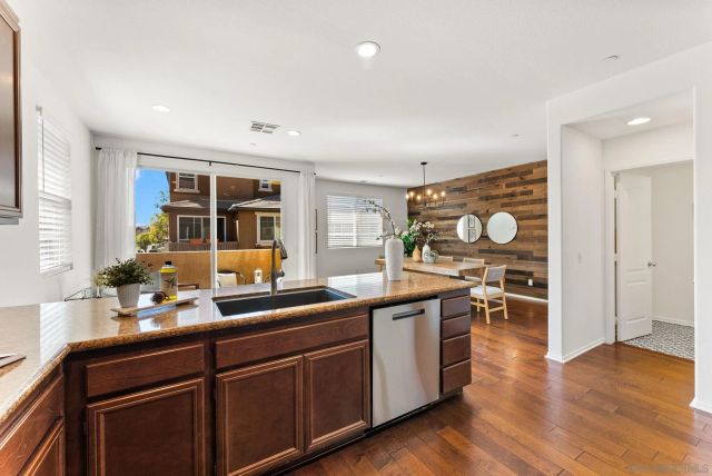 10103 Little Leaf, Santee, CA 92071