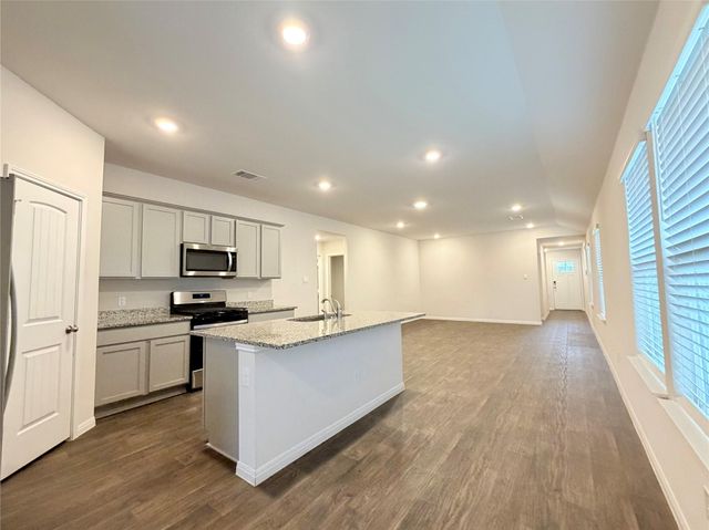 148 Arroyo Sweetwood CIR, Kyle, TX 78640