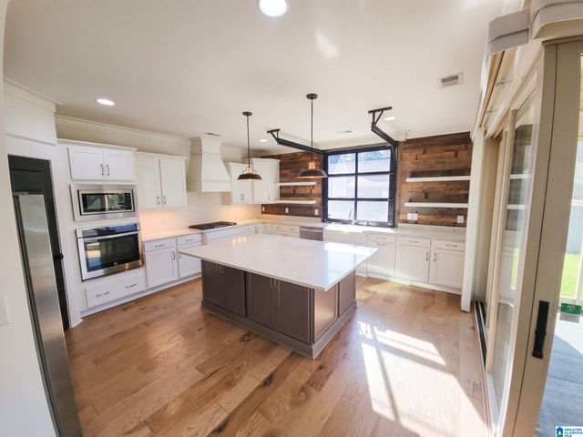 2236 BLACK CREEK CROSSING, Hoover, AL 35244