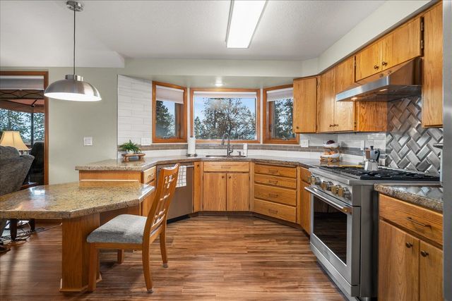 7710 E Columbia Dr, Spokane, WA 99212