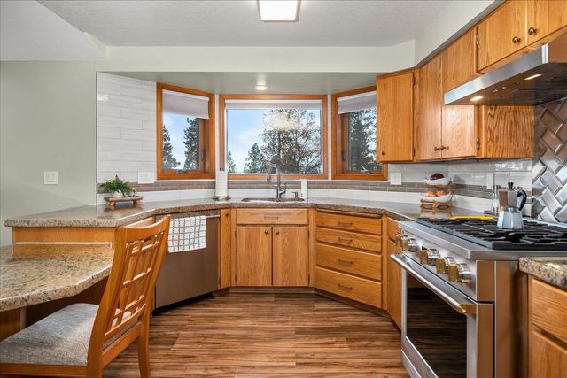 7710 E Columbia Dr, Spokane, WA 99212