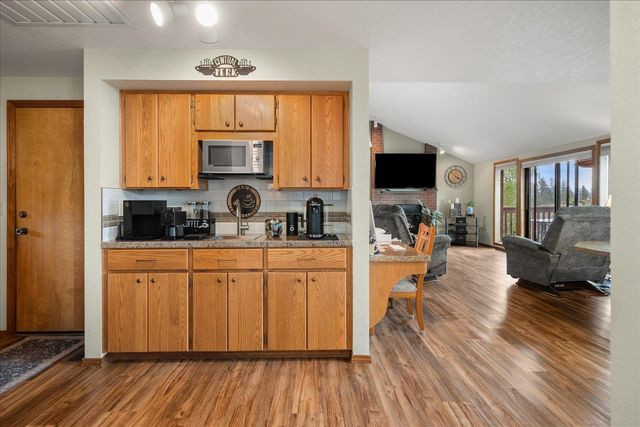 7710 E Columbia Dr, Spokane, WA 99212