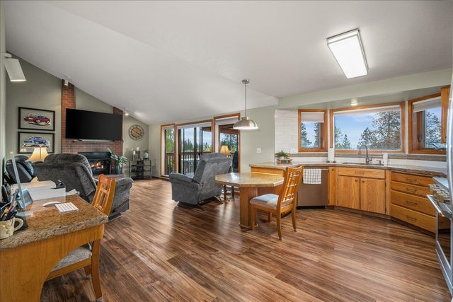 7710 E Columbia Dr, Spokane, WA 99212