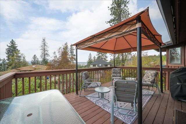 7710 E Columbia Dr, Spokane, WA 99212