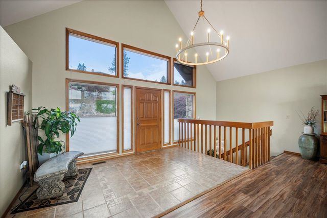 7710 E Columbia Dr, Spokane, WA 99212