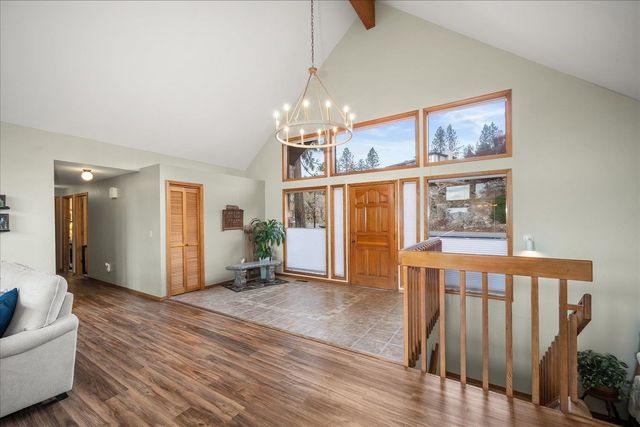 7710 E Columbia Dr, Spokane, WA 99212