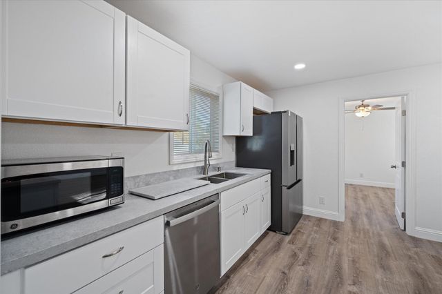 12113 Shaver Lane, Redding, CA 96003