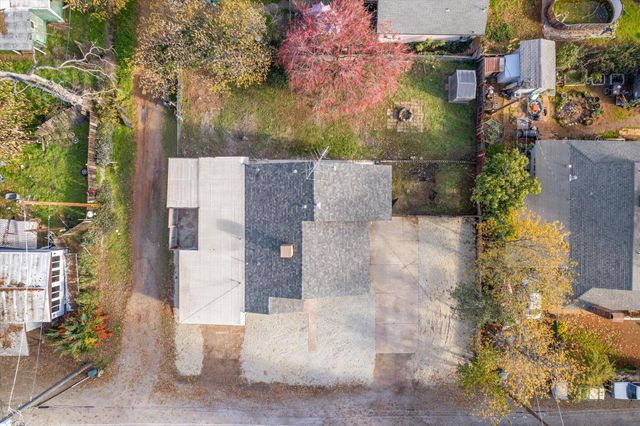 12113 Shaver Lane, Redding, CA 96003