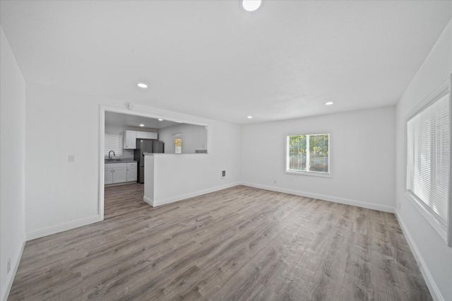 12113 Shaver Lane, Redding, CA 96003