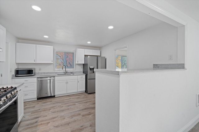 12113 Shaver Lane, Redding, CA 96003