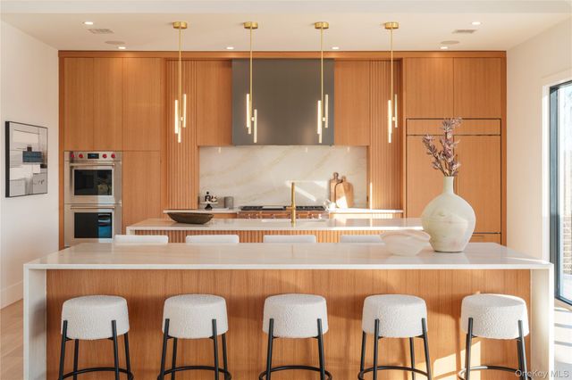 19620 Soundview Avenue, Southold, NY 11971